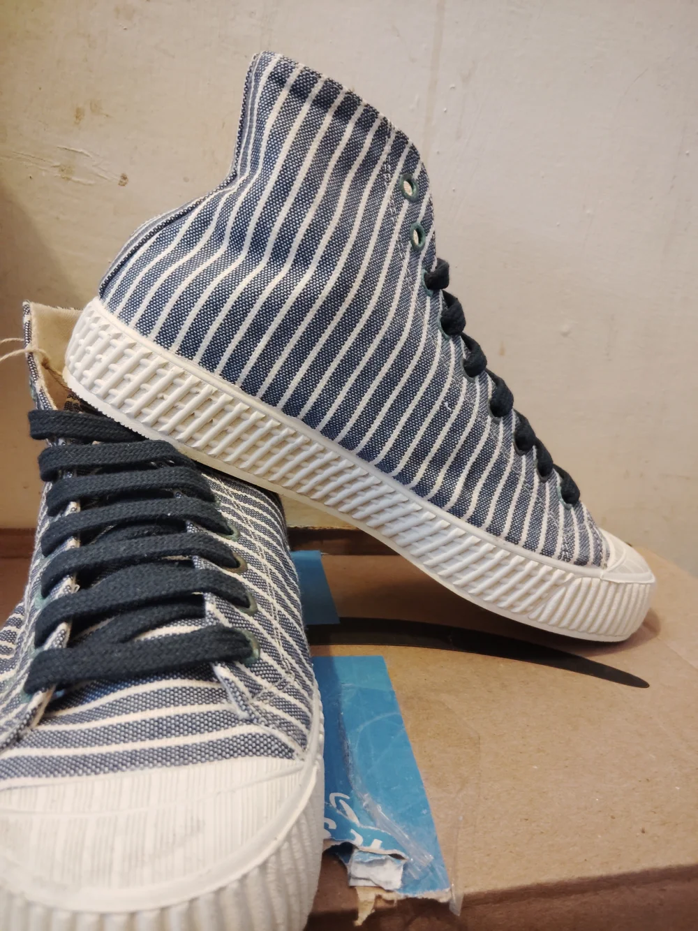 Nine Yards Kids' Blue Striped High-Top Sneakers